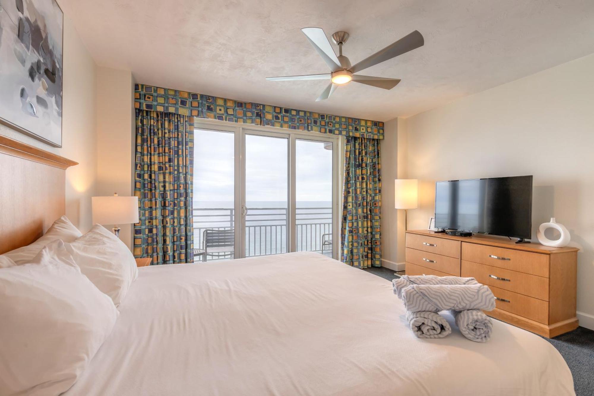 Beachfront Bliss At Ocean Walk Resort - Unit 1701 Daytona Beach Bagian luar foto