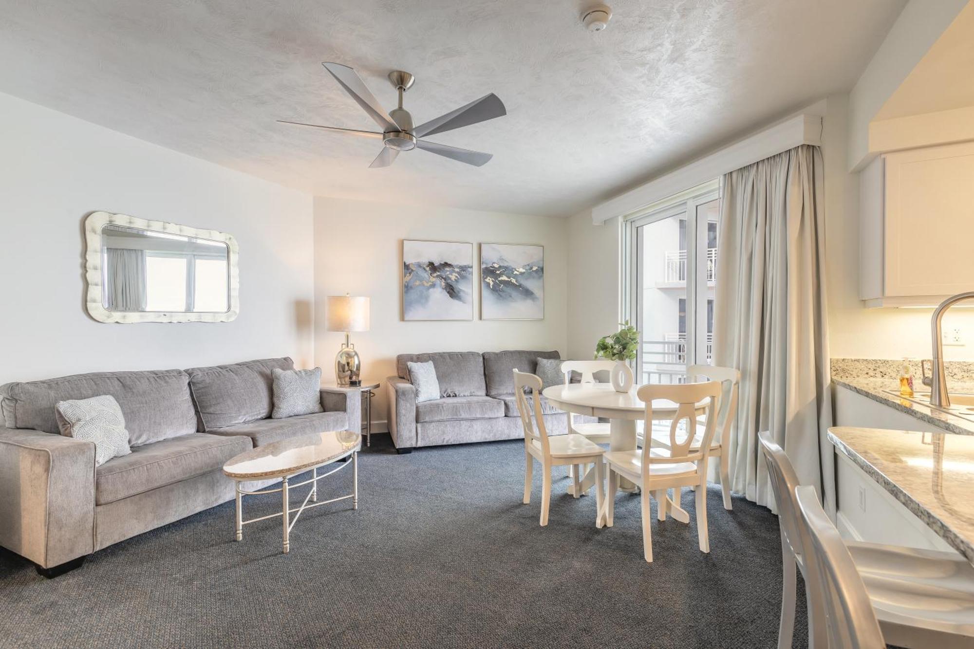 Beachfront Bliss At Ocean Walk Resort - Unit 1701 Daytona Beach Bagian luar foto